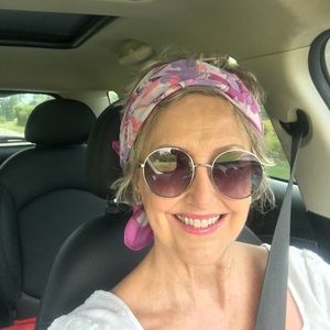 Meet your Posher, Kay